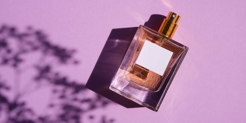 Hương Leather mạnh mẽ và bí ẩn, mang đến nhiều cung bậc cảm xúc.