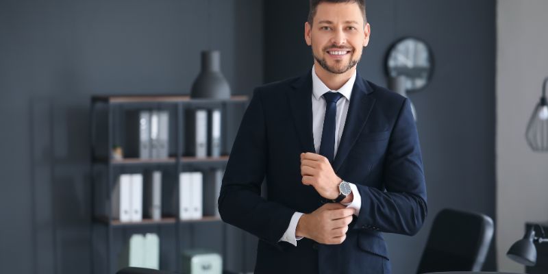 Phối đồ công sở lịch lãm thoải mái nhưng không quá già