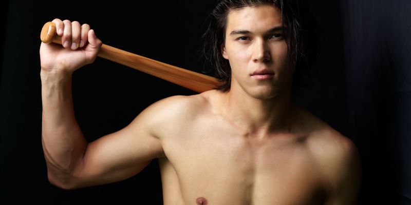 Phụ nữ luôn yêu cầu người đàn ông của họ phải mạnh mẽ, bản lĩnh để luôn che chở, bảo vệ cho mình